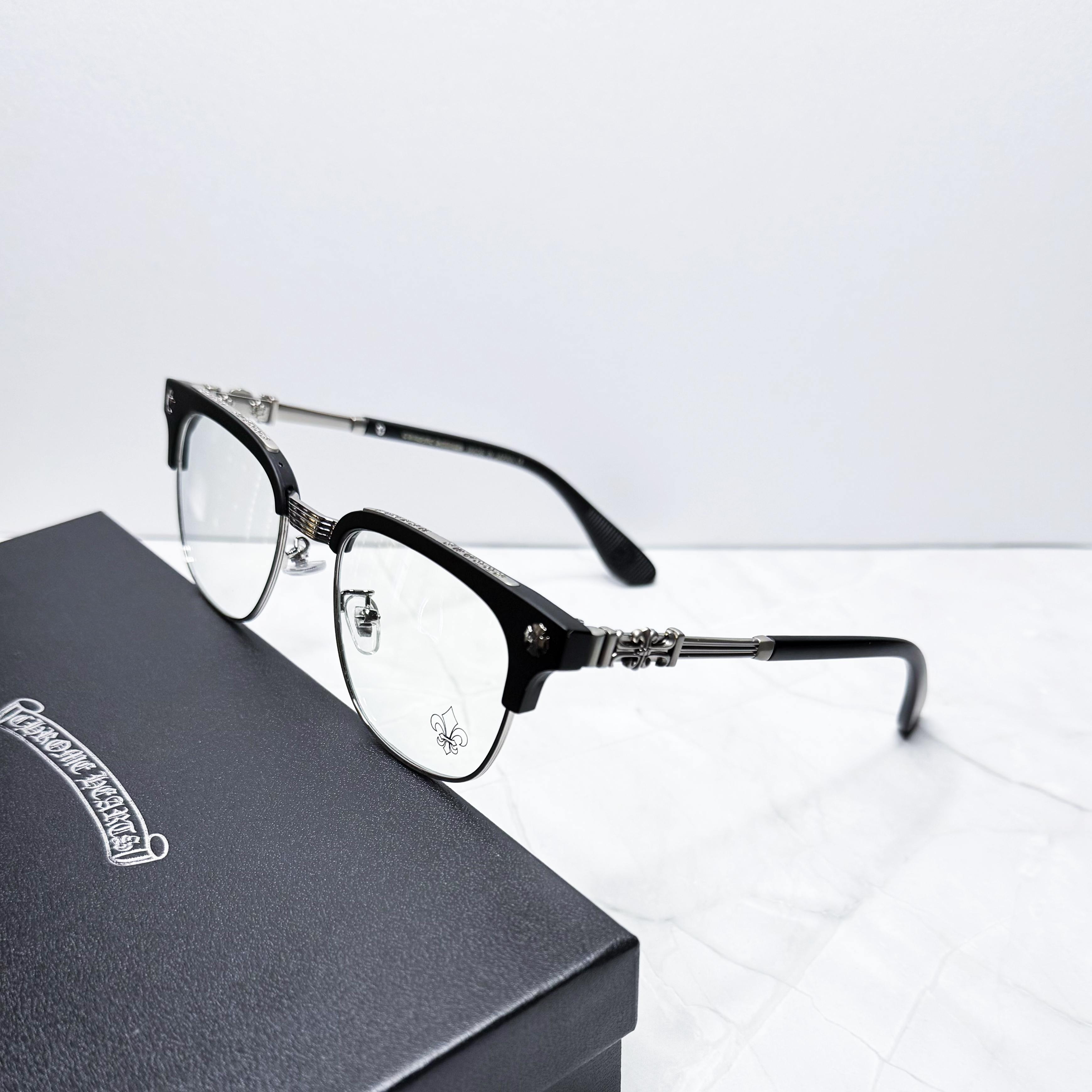 #E16: Chrome Hearts Fleur-De-Lis Anti-Blue Lens Glasses (Black & Silver)