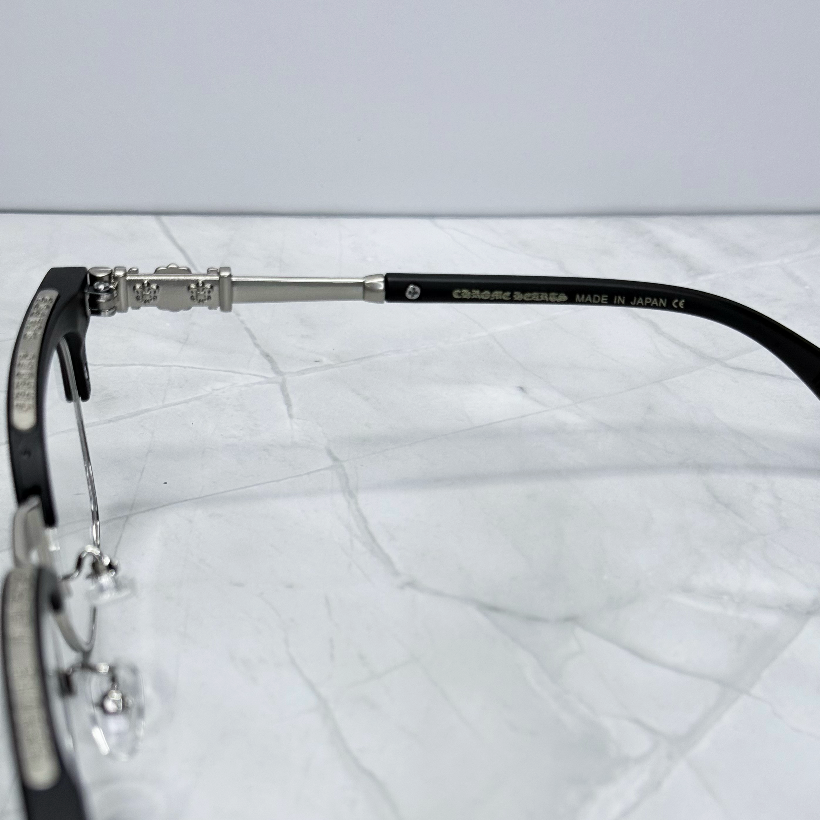 #E16: Chrome Hearts Fleur-De-Lis Anti-Blue Lens Glasses (Black & Silver)