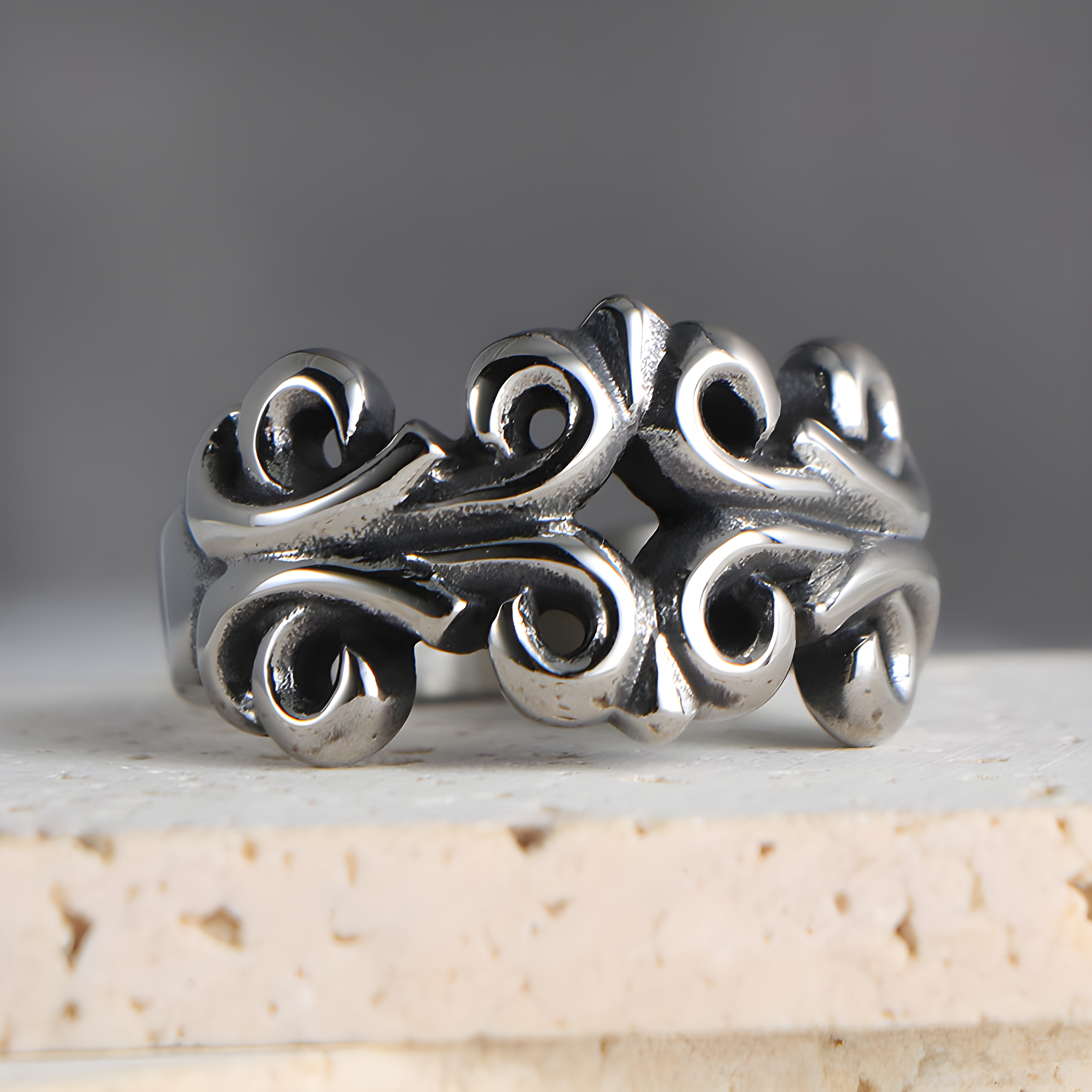 Clover Cross Ring (Titanium Steel)