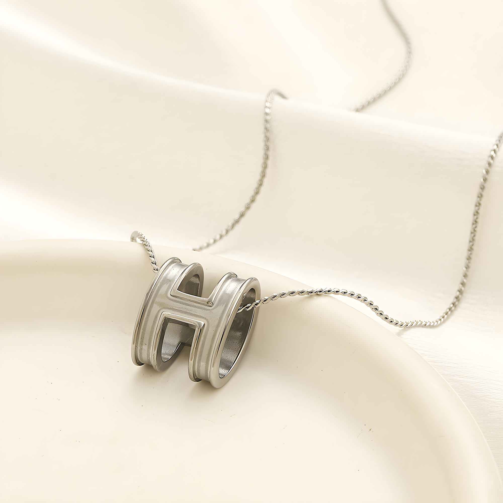 Hermes Pendant Necklace (Stainless Steel)