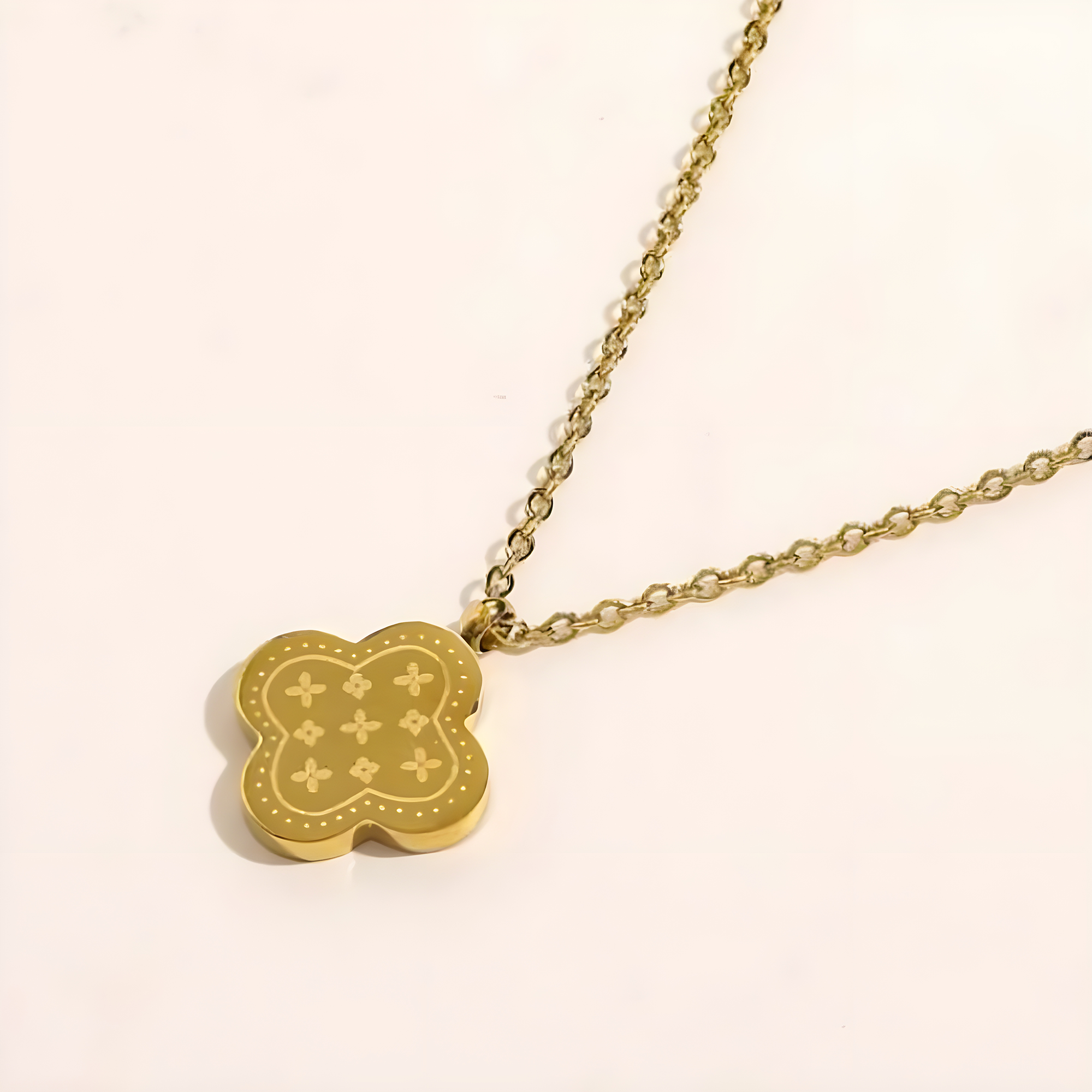LV Gold Clover Pendant Necklace (Stainless Steel)