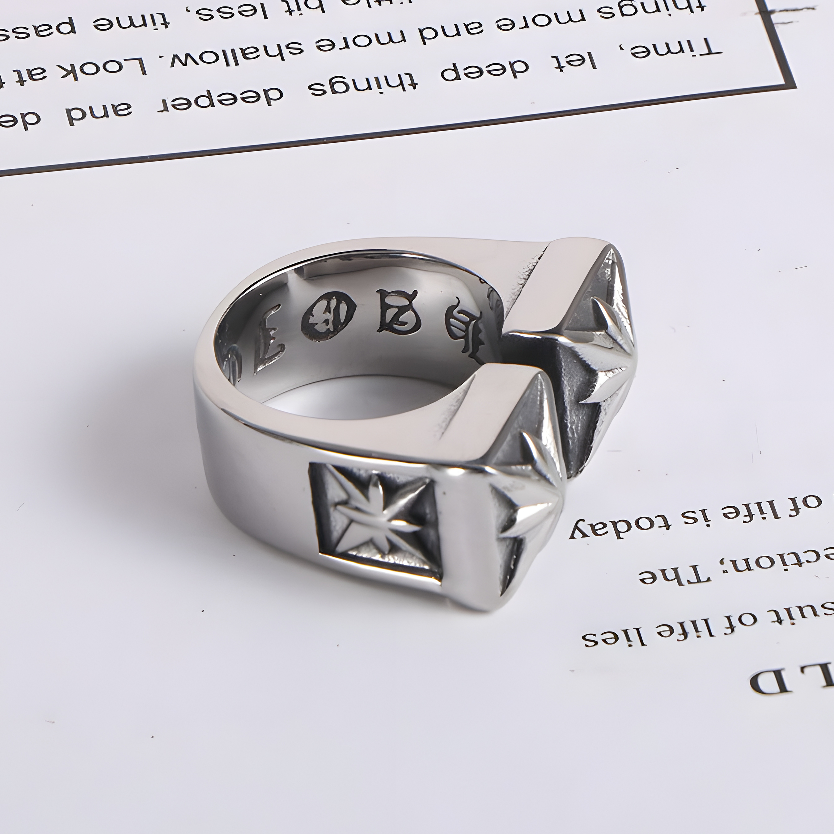 Star Knuckle Ring (Titanium Steel)