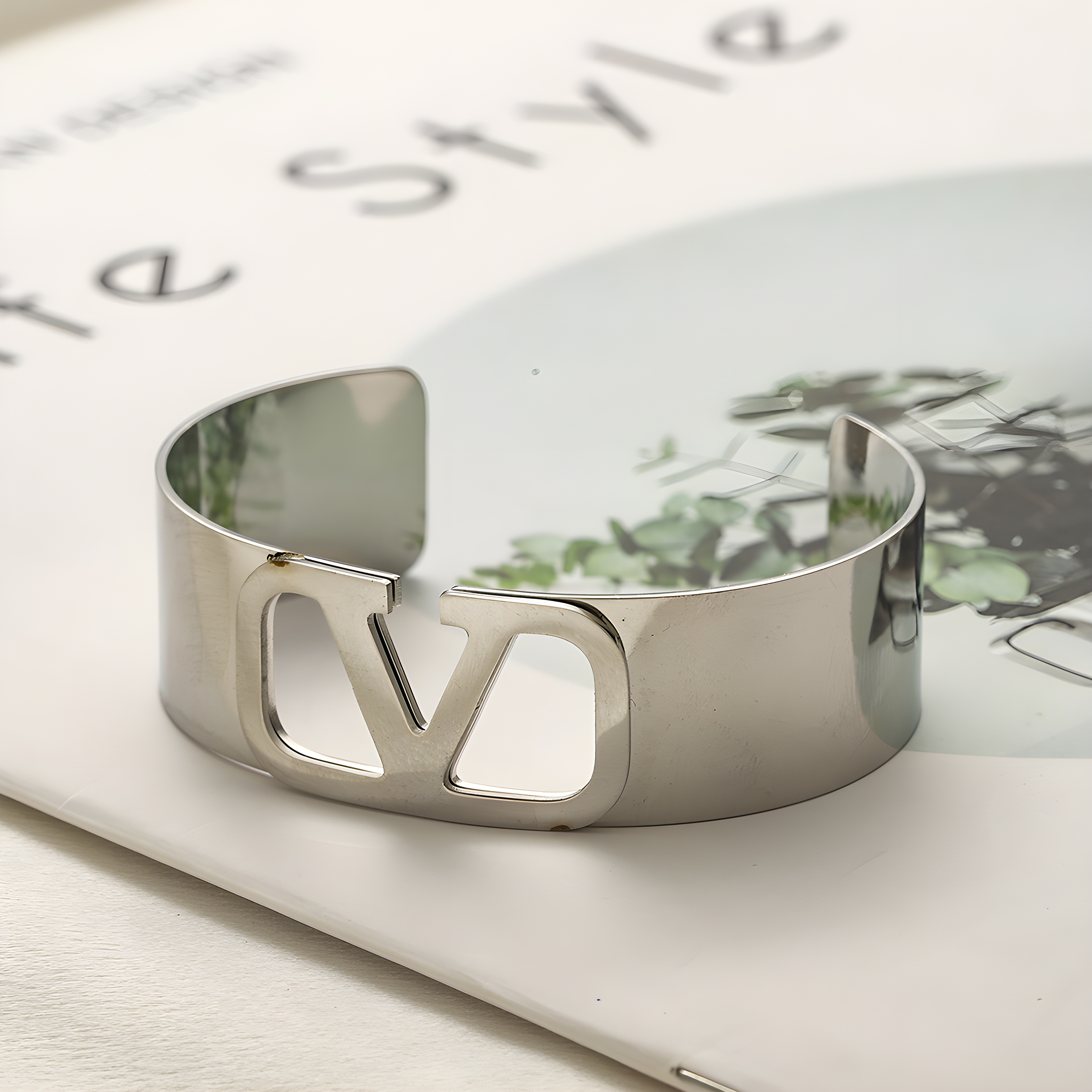 Valentino Thick Emblem Brace (Stainless Steel)