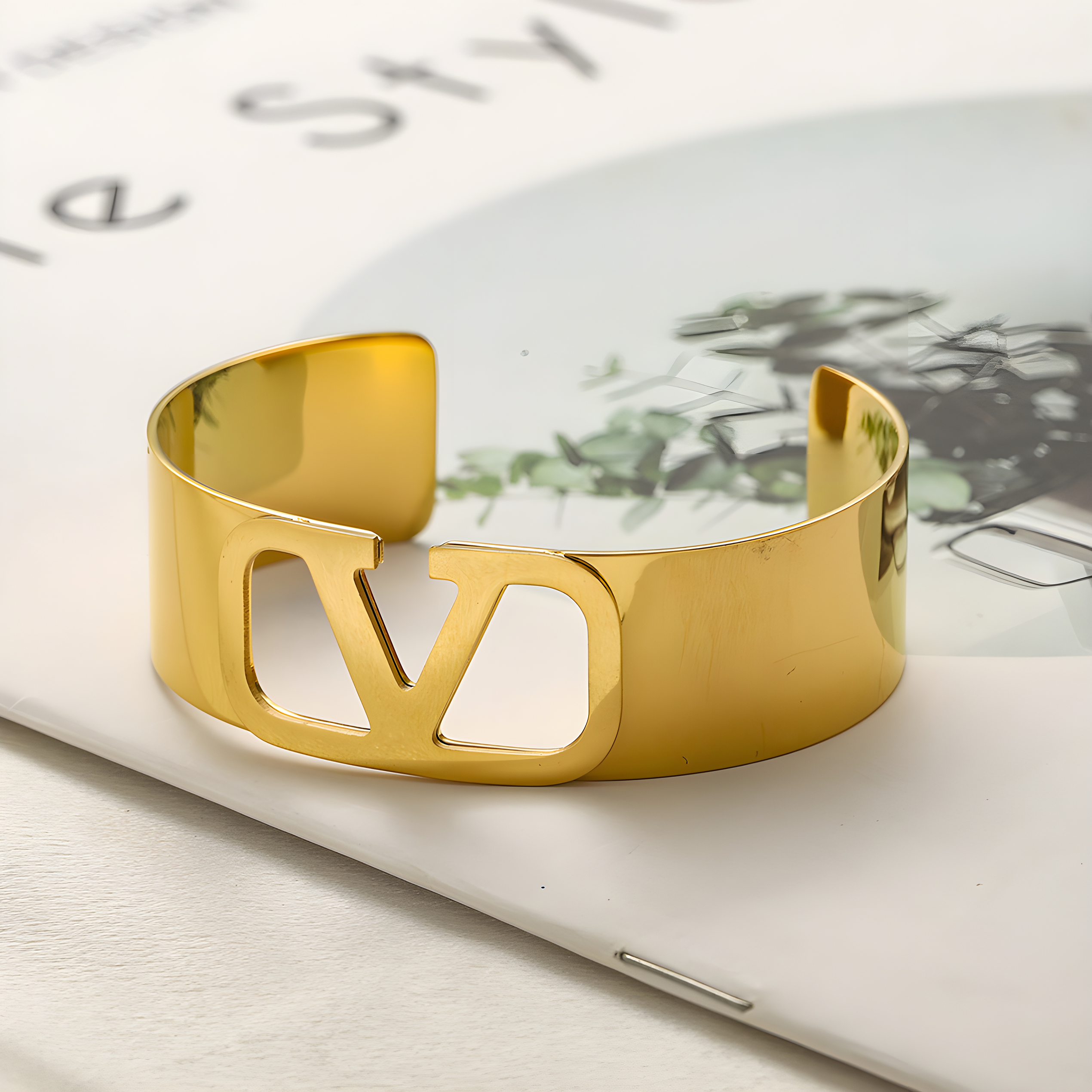 Valentino Thick Gold Emblem Brace (Stainless Steel)