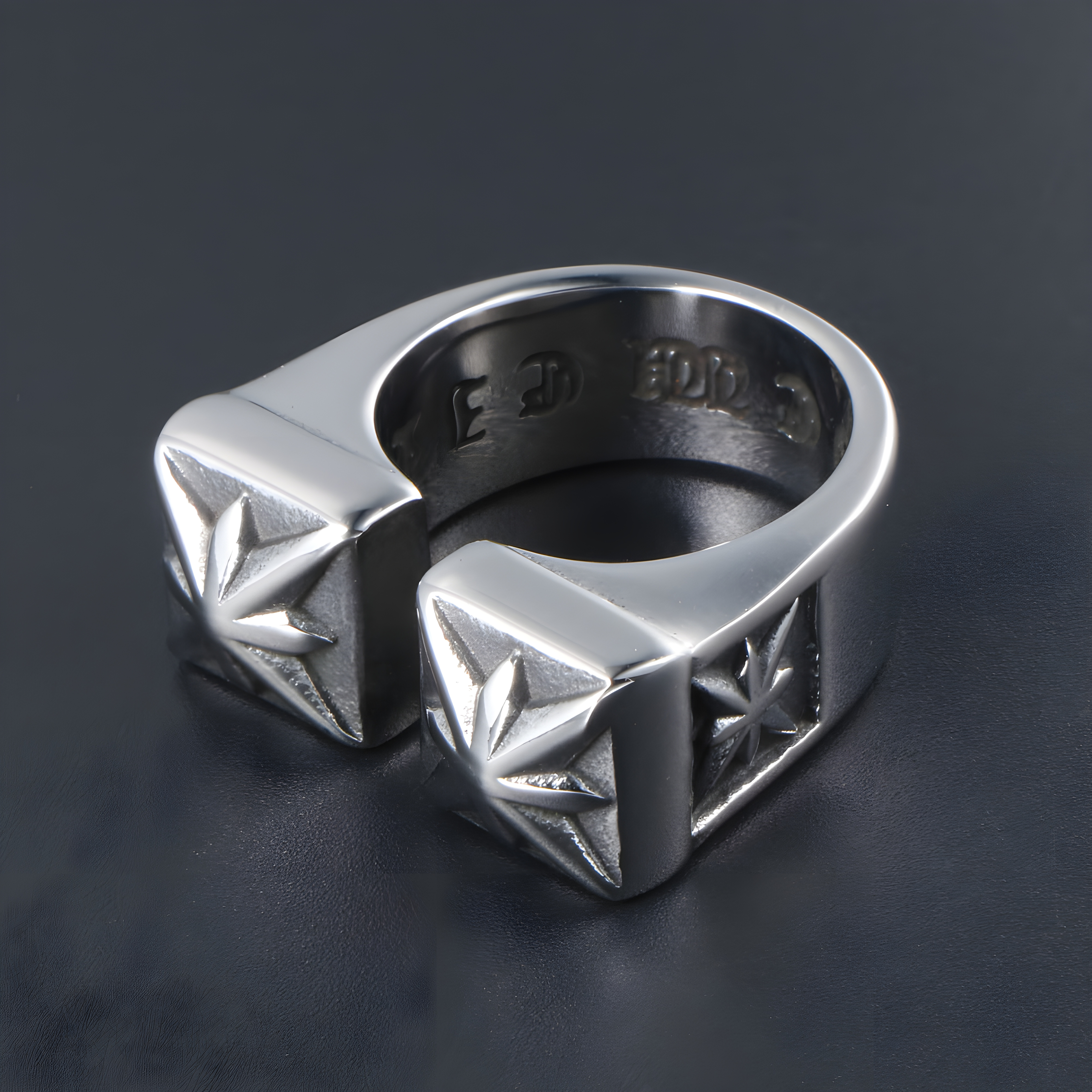 Star Knuckle Ring (Titanium Steel)